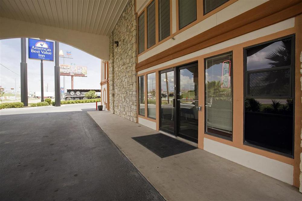 Americas Best Value Inn Буда Экстерьер фото
