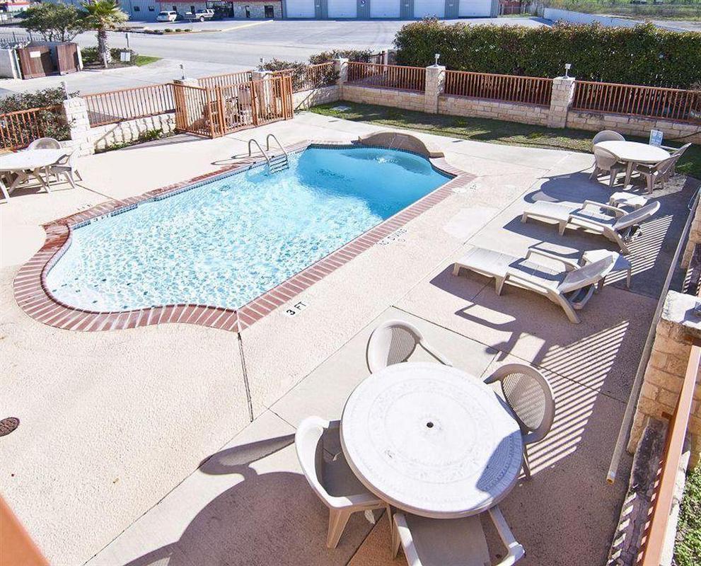 Americas Best Value Inn Буда Удобства фото